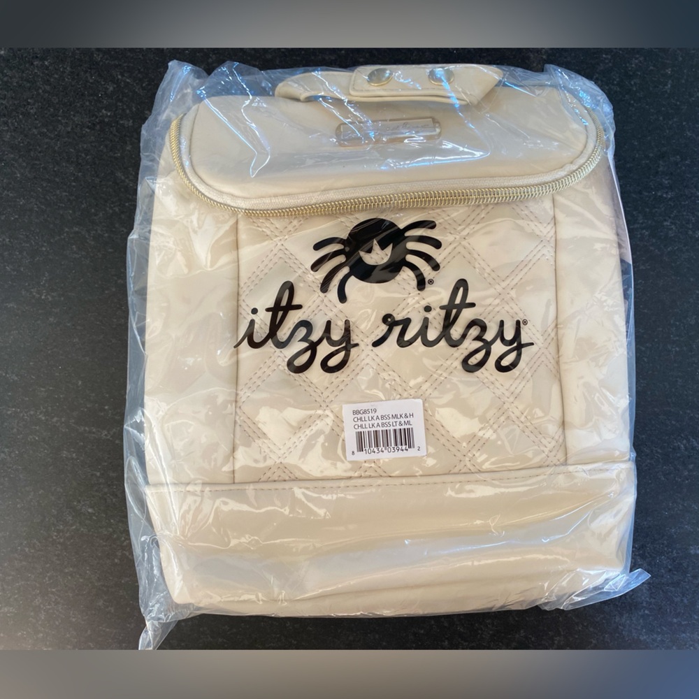 Itzy Ritzy Chill like a boss stroller bottle bag cooler 
Milk and honey